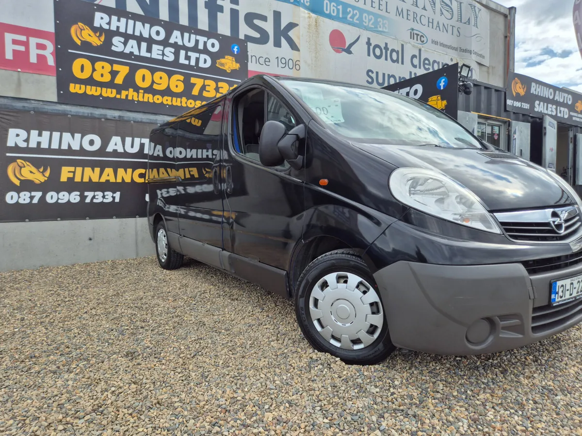 🦏 Opel Vivaro 2013 AUTO 9 seater. NEW NCT 🦏 - Image 5
