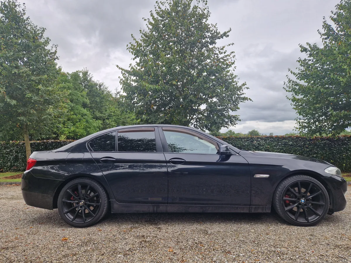 BMW 520 AUTO ,NEW NCT ,T/CHAIN BMW SERVICE HISTORY - Image 5