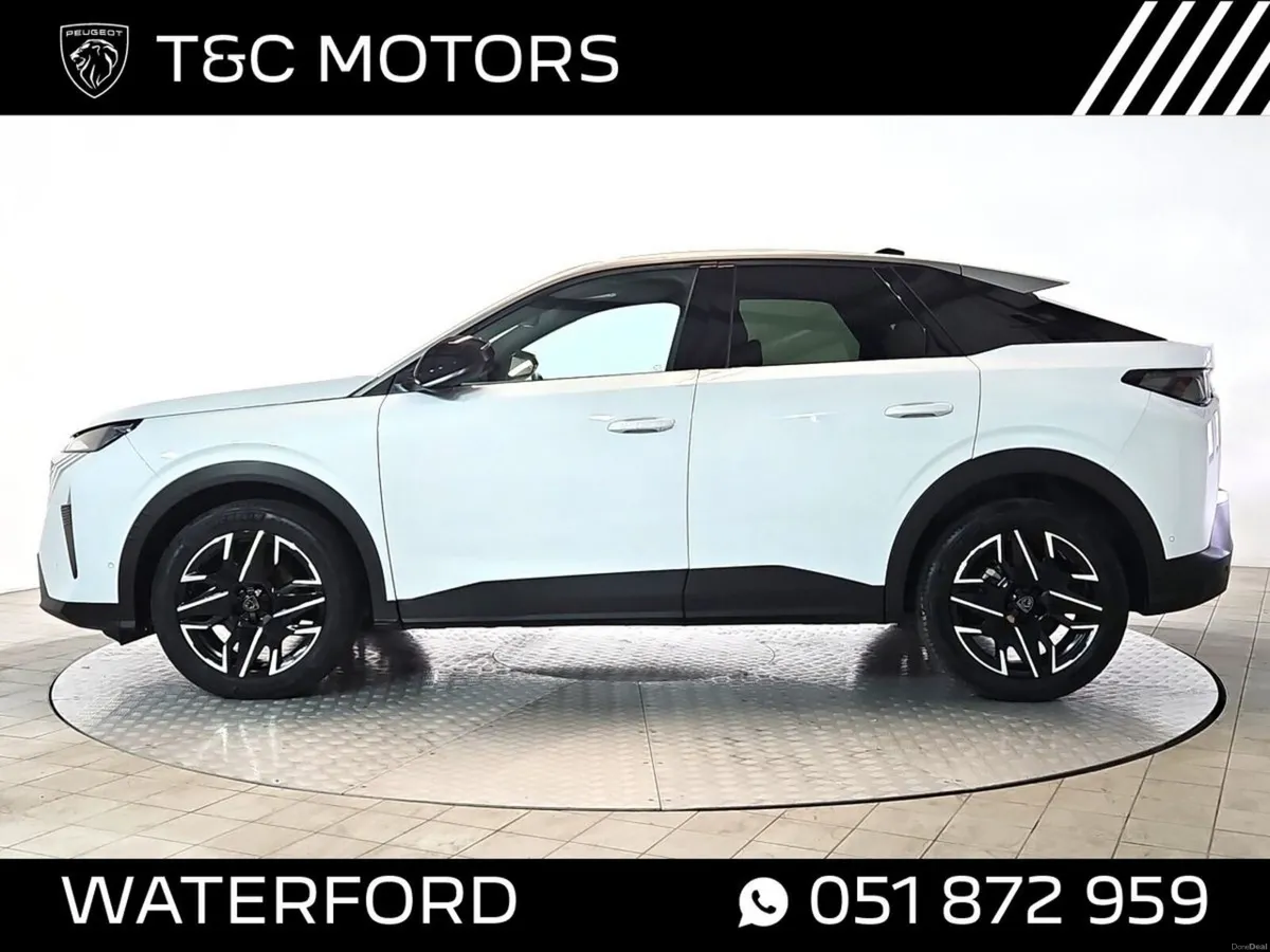 Peugeot 3008 Hybrid Allure Model - 360 View Camera - Image 5