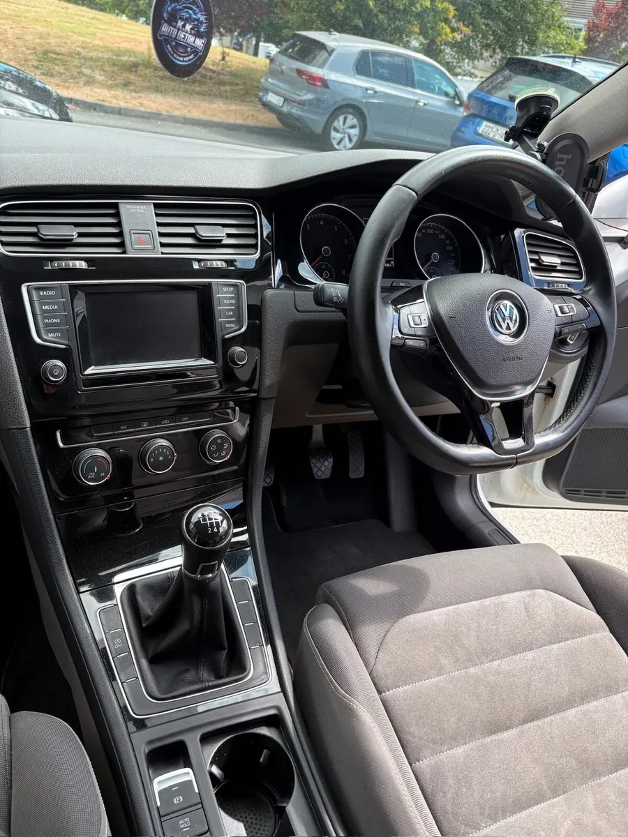 Volkswagen Golf - Image 6