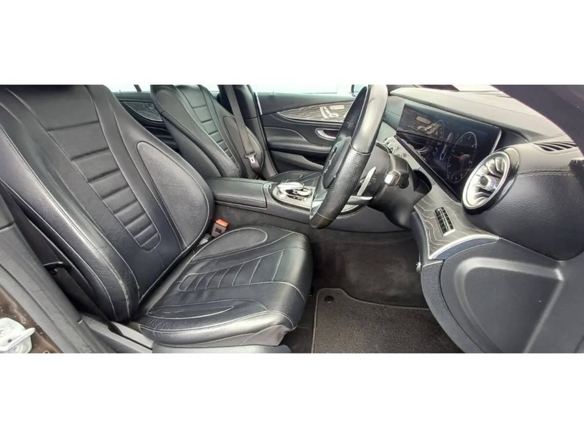 Mercedes-Benz CLS 300d  AMG PREMIUM PLUS **SUNROOF - Image 6