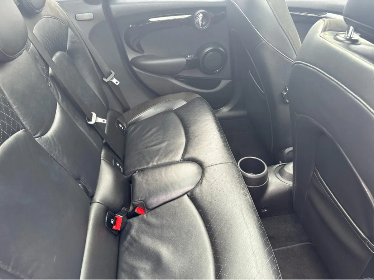 Mini Cooper 1.5 D 5DR AUTO COOPER - Image 6