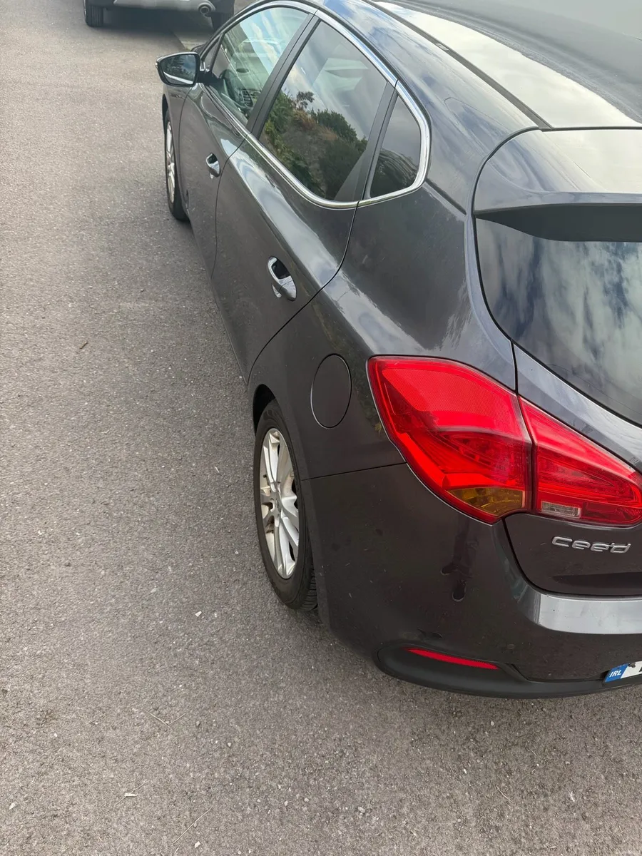 141 Kia Ceed 3ecodynamic 1.6 Petrol - Image 4