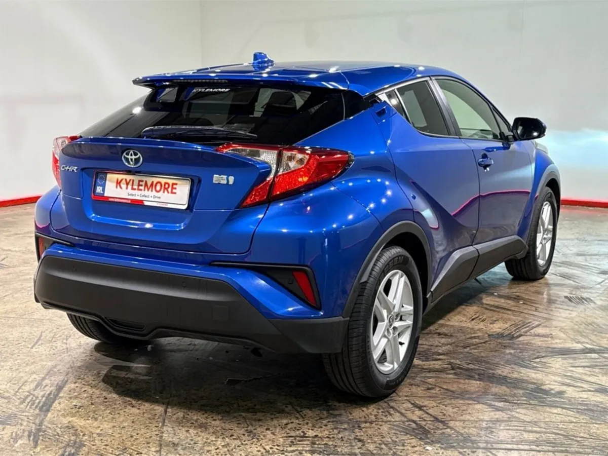 Toyota C-HR 1.8 HYBRID - ALLOY WHEELS - REVERSE CA - Image 3