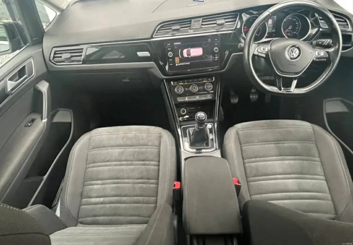 VW Touran 2019 - Image 5