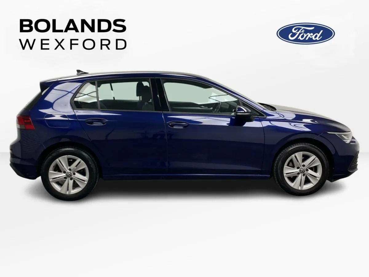 Volkswagen Golf 1.0 TSI 110HP Life - Image 4