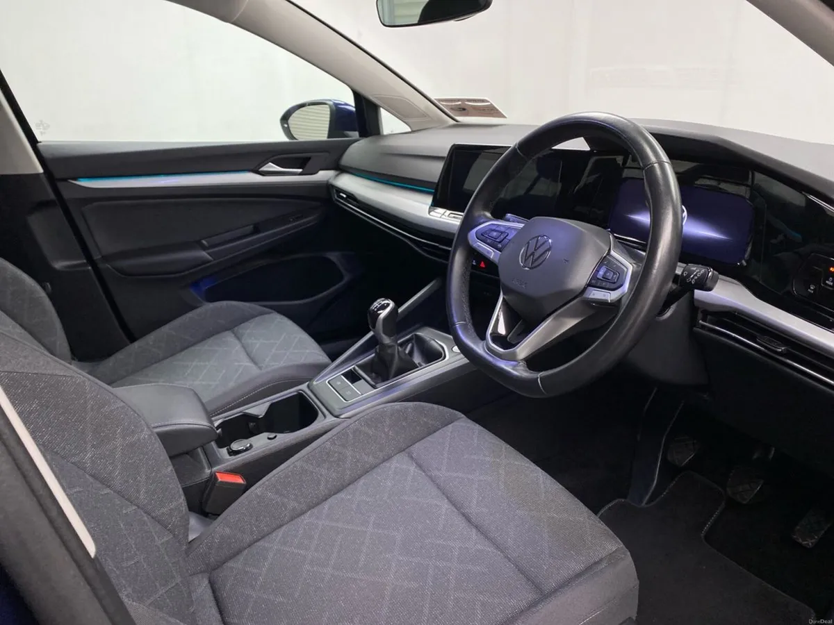 Volkswagen Golf 1.0 TSI 110HP Life - Image 6