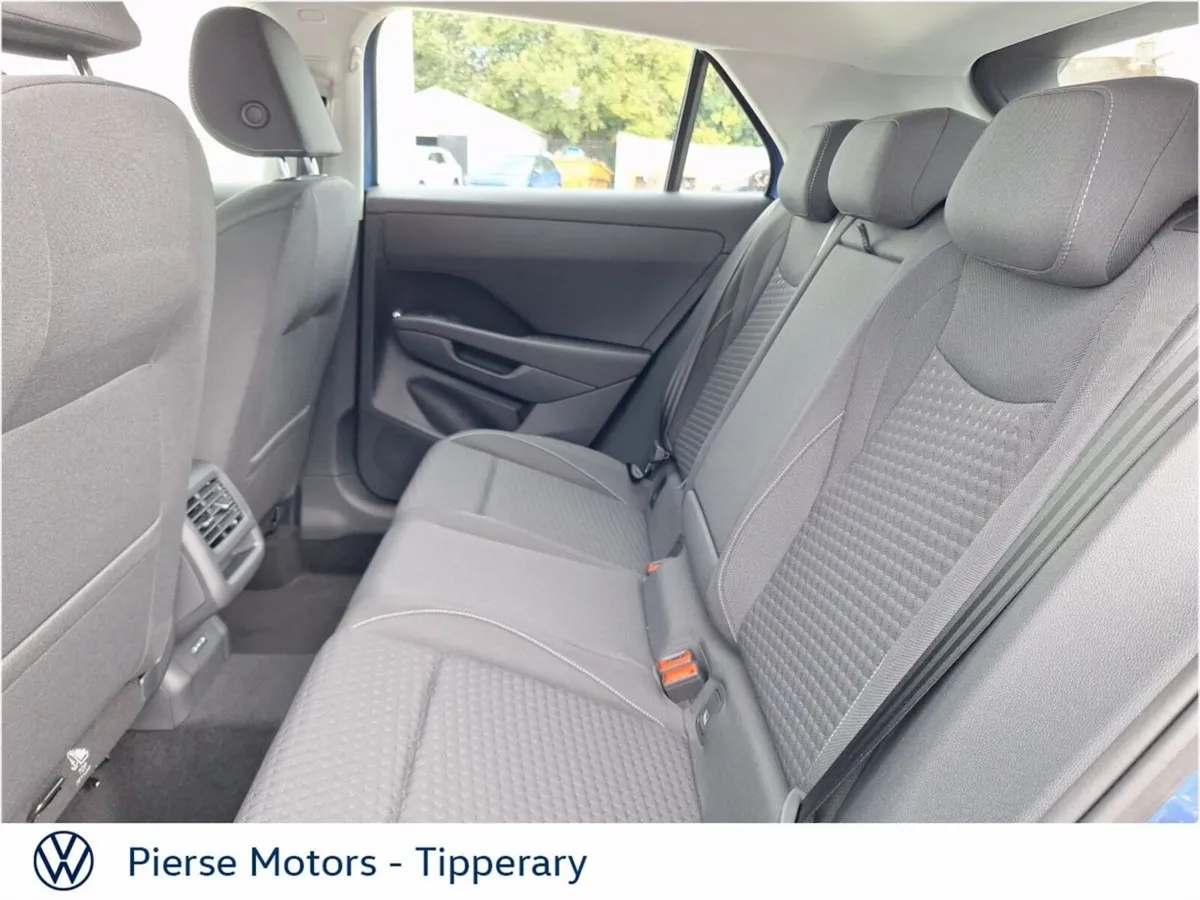 Volkswagen T-Roc LIFE 1.5TSI 116HP MHEV - Image 6