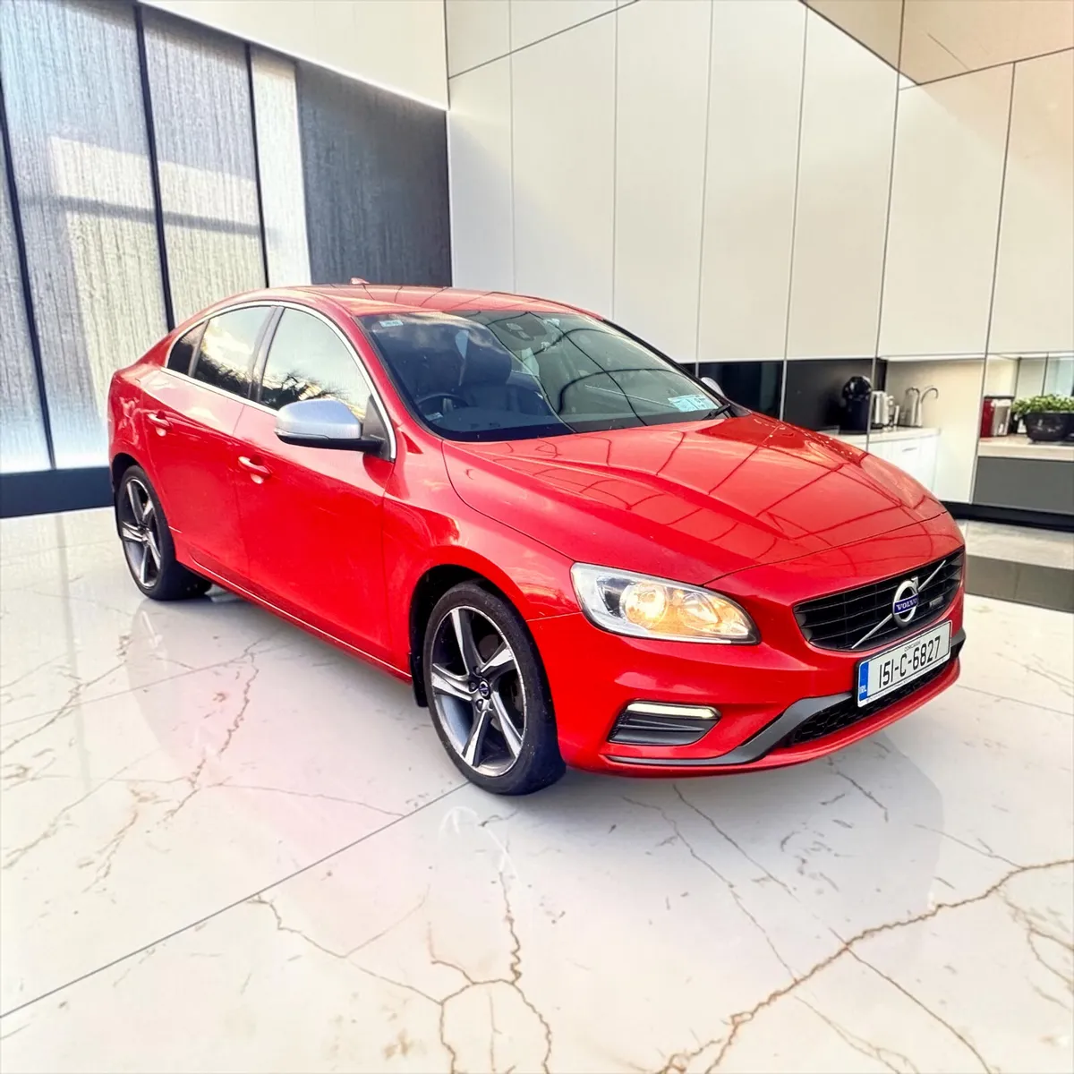 2015 Volvo S60 D2 (115hp) R-Design - Image 3