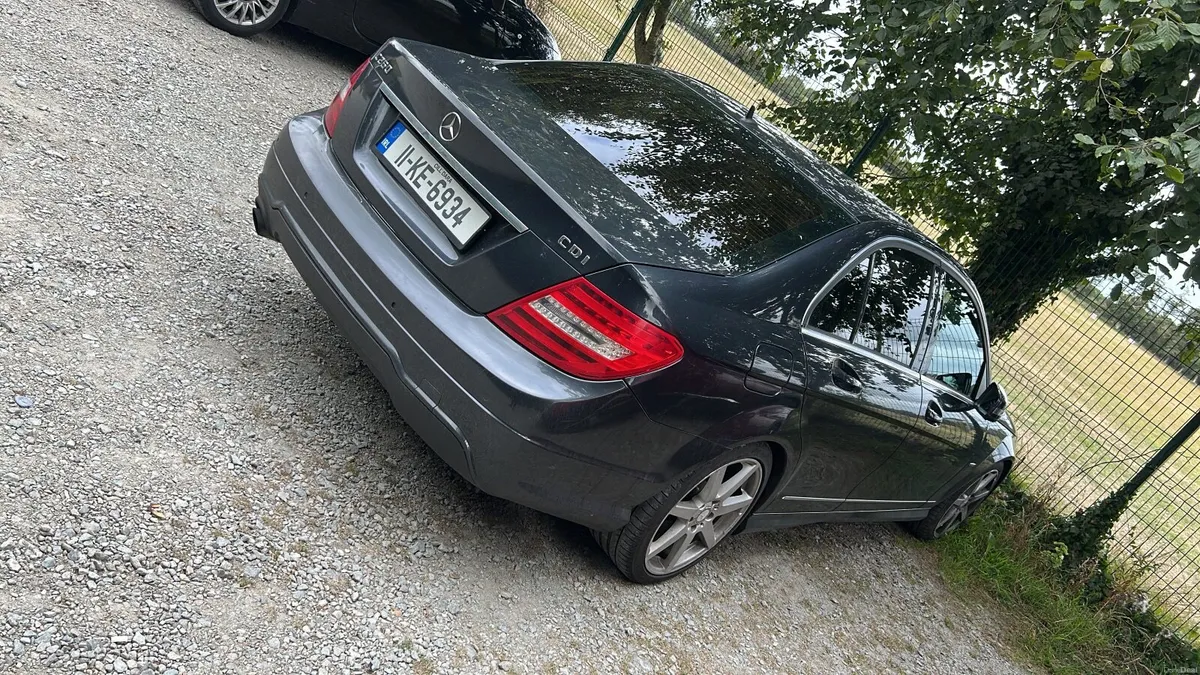 Mercedes-Benz C-Class 2011 - Image 4