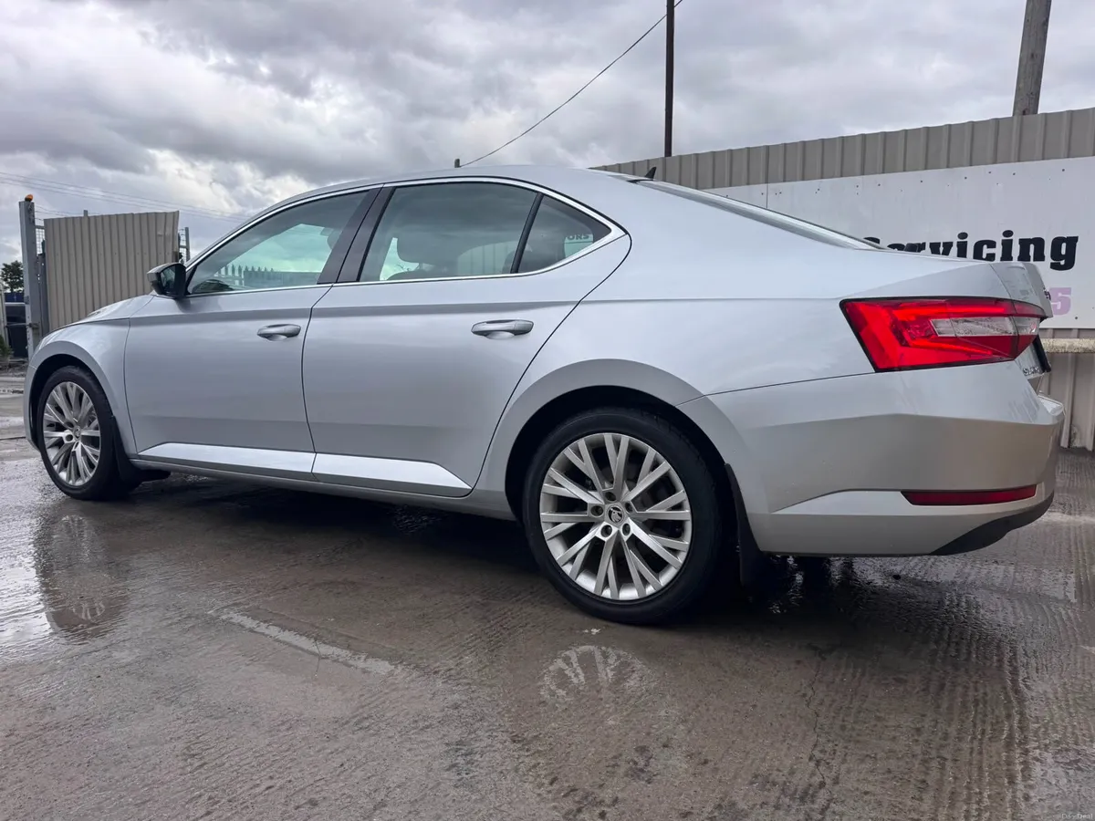 202 Skoda Superb Style 1.6TDI 120HP DSG - Image 5