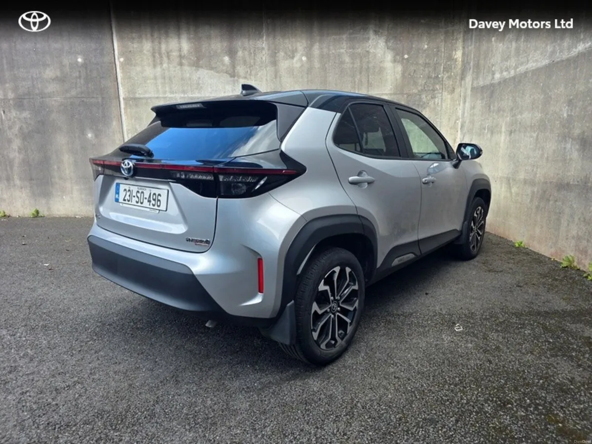 Toyota Yaris Cross YARIS CROSS LUNA SPORT - Image 2