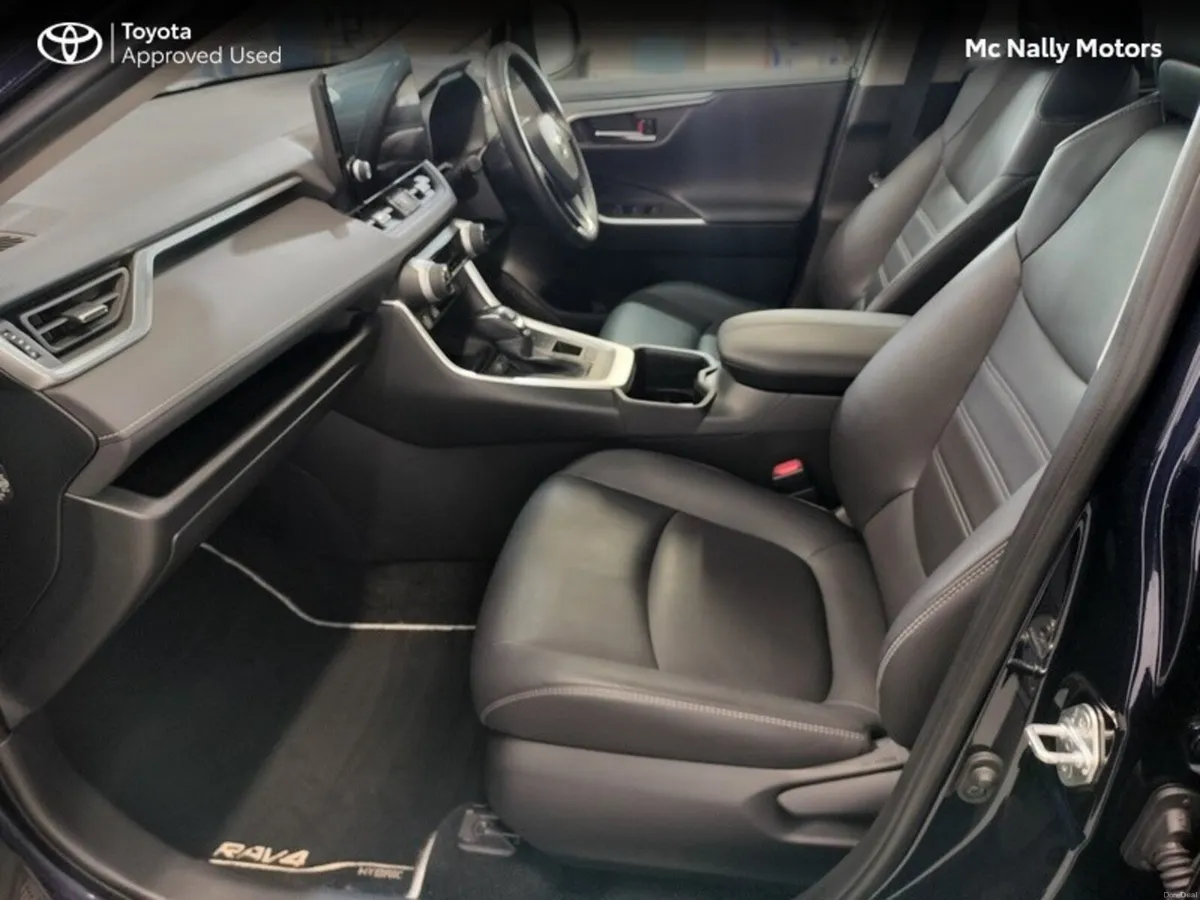 Toyota RAV4 HYBRID SOL LEATHER HEATED SEATS - Image 6
