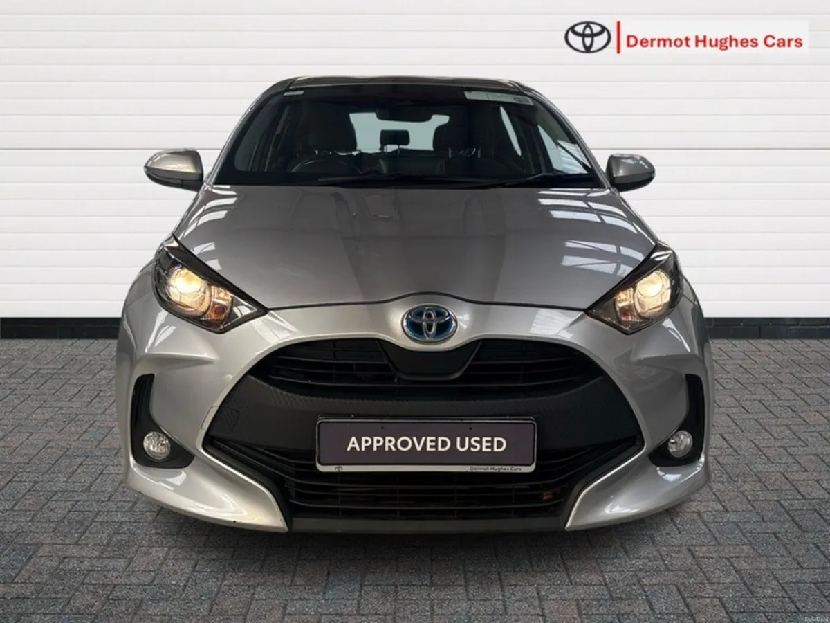 Toyota Yaris YARIS HYBRID LUNA - Image 5