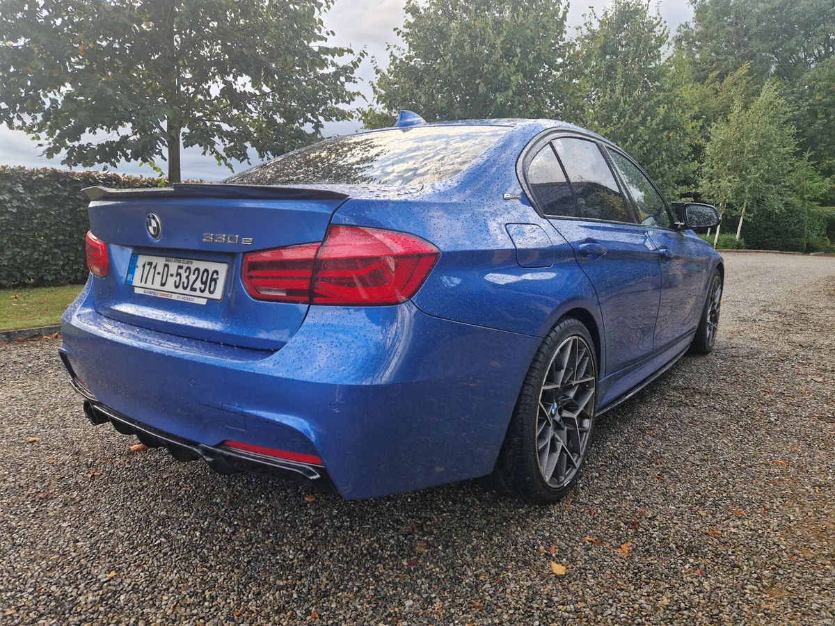 BMW 330e M-SPORT SHADOW EDITION,PRISTINE, WARRANTY - Image 6