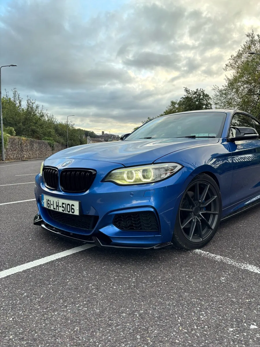 BMW 220d M-SPORT COUPE - Image 2
