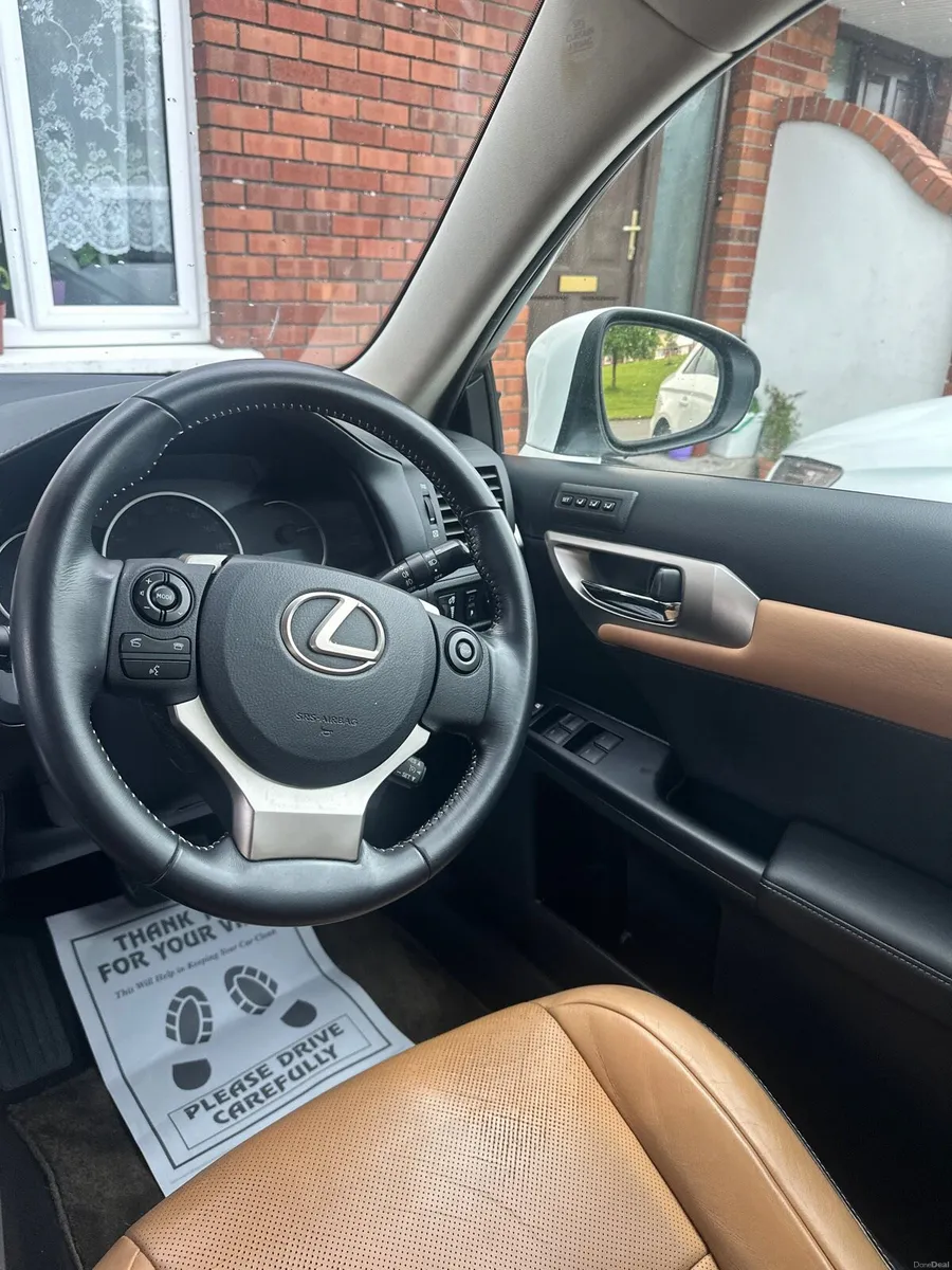 2015 Lexus CT200H (Luxury trim) - Image 5
