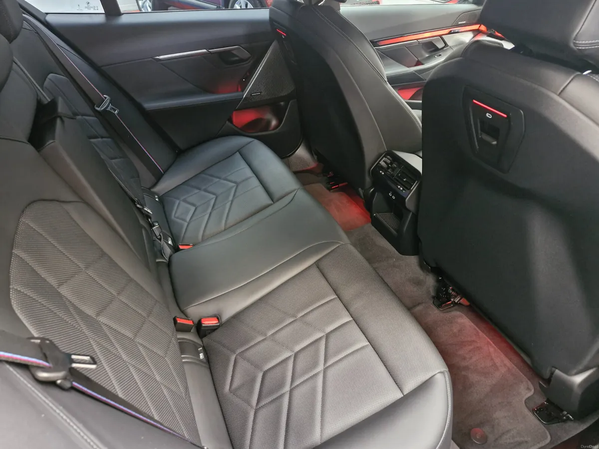 I5 M SPORT PRO ( INDIVIDUAL ) (MASSIVE SPEC) - Image 6