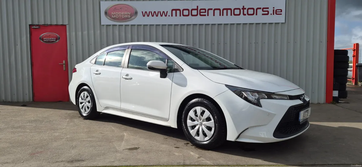 Toyota Corolla auto hybrid/petrol 1.8 saloon - Image 1