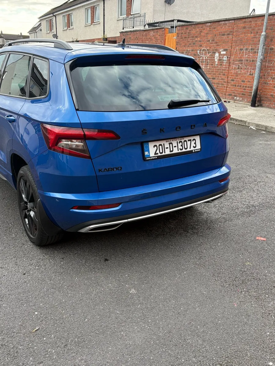 Skoda Karoq 2L TDI SPORTLINE LIMITED SKODA BLUE - Image 5