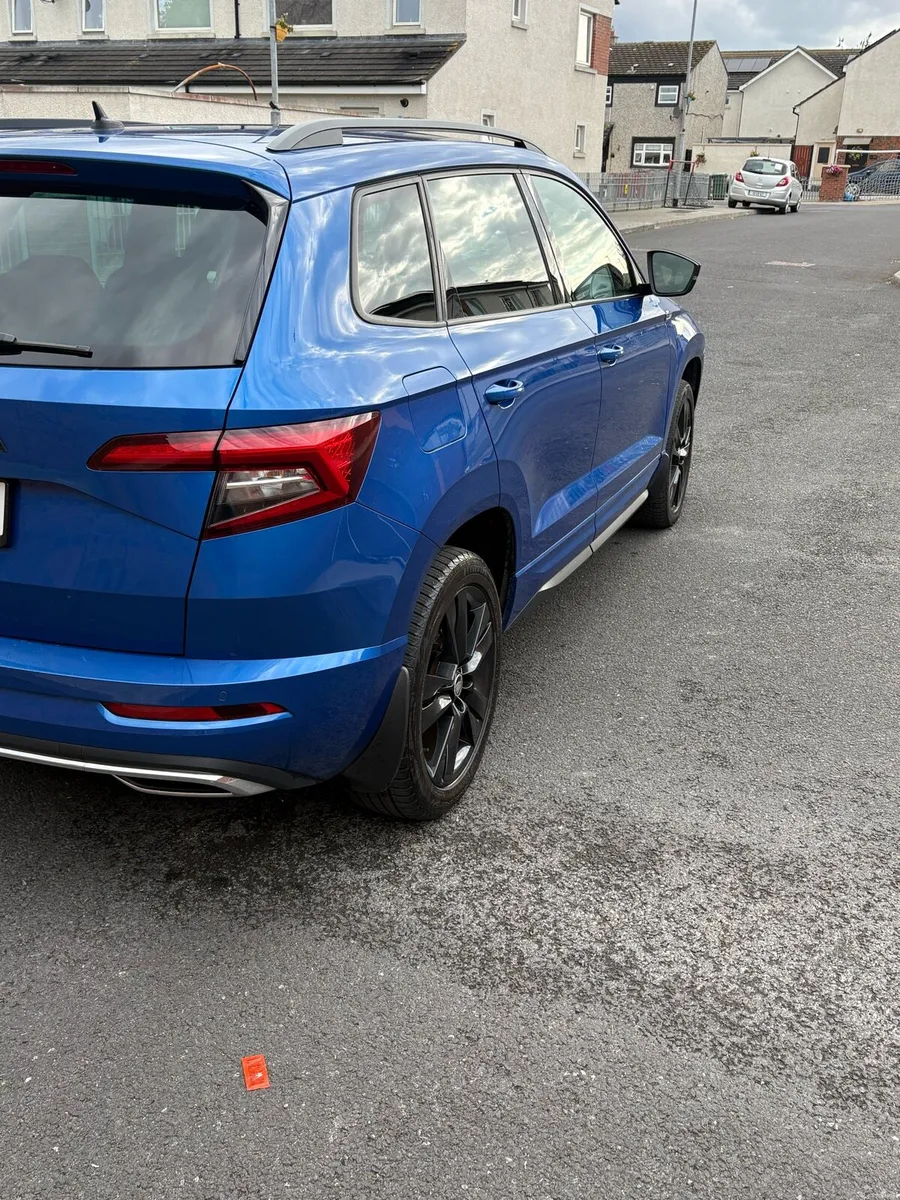 Skoda Karoq 2L TDI SPORTLINE LIMITED SKODA BLUE - Image 6