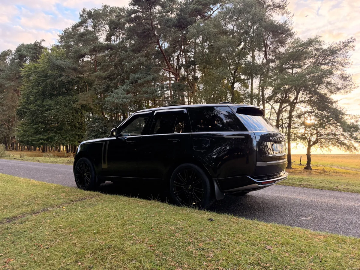Land Rover Range Rover 2023 - Image 5