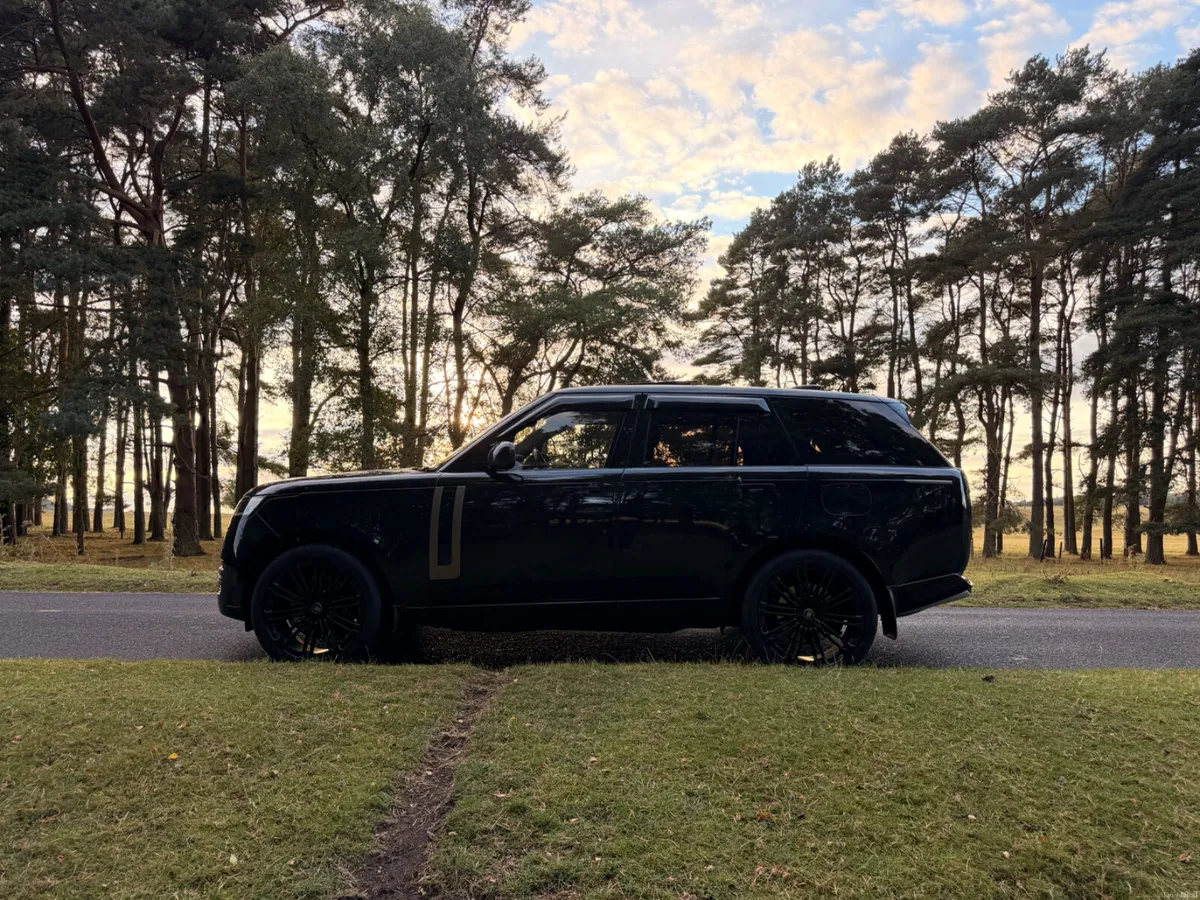 Land Rover Range Rover 2023 - Image 4