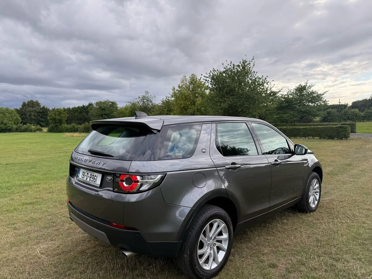 2019 Land  Rover Discovery sport - Image 3