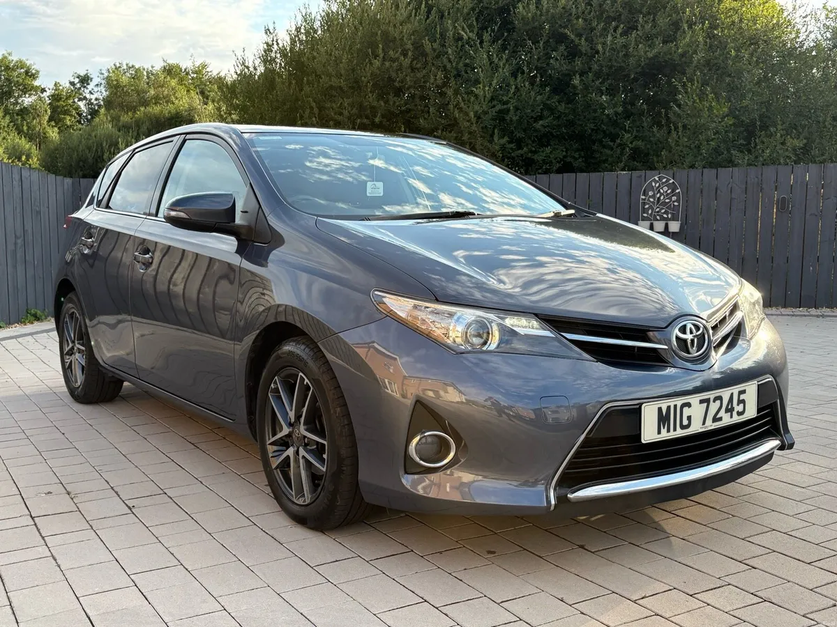 2014 Toyota Auris 1.4 D-4D icon+ - Image 3