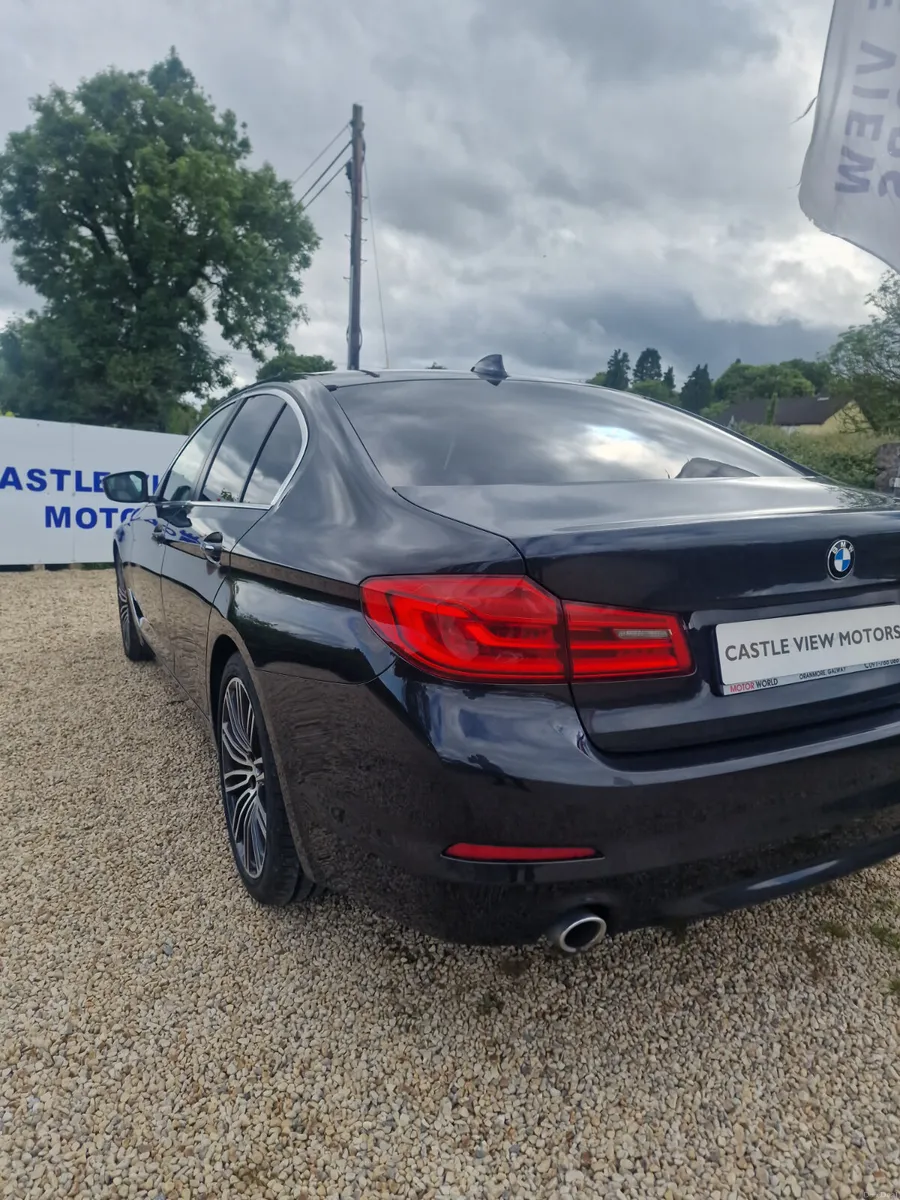 17 BMW 520D X-Drive Business Edition - Image 5