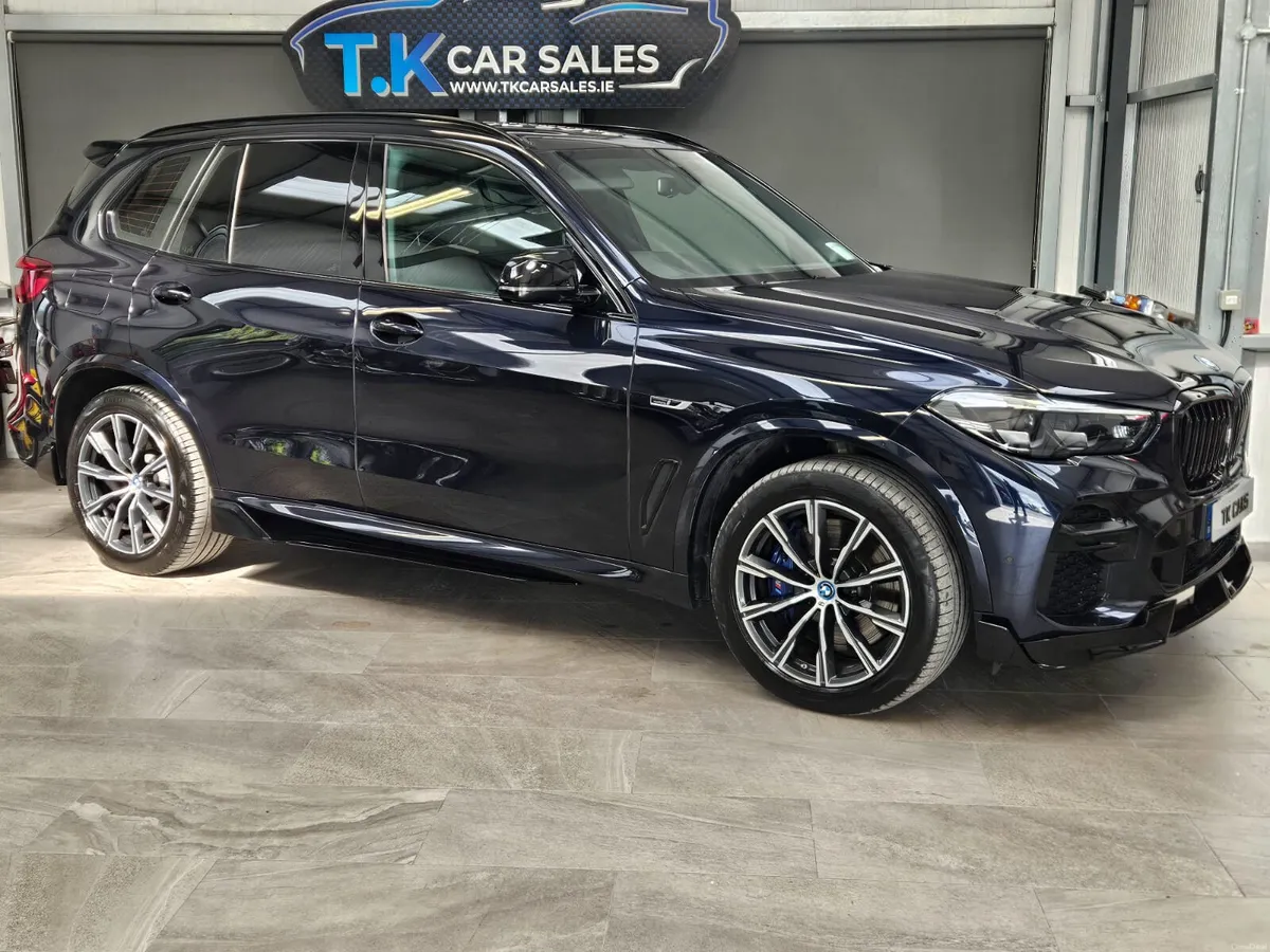 231 BMW X5 45e M-SPORT HYBRID PETROL - Image 1