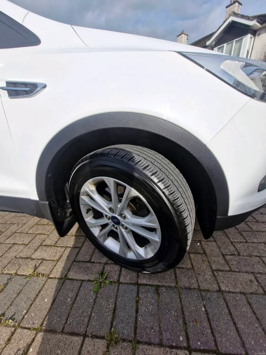 Ford Kuga 1.5 TD CI - Image 3