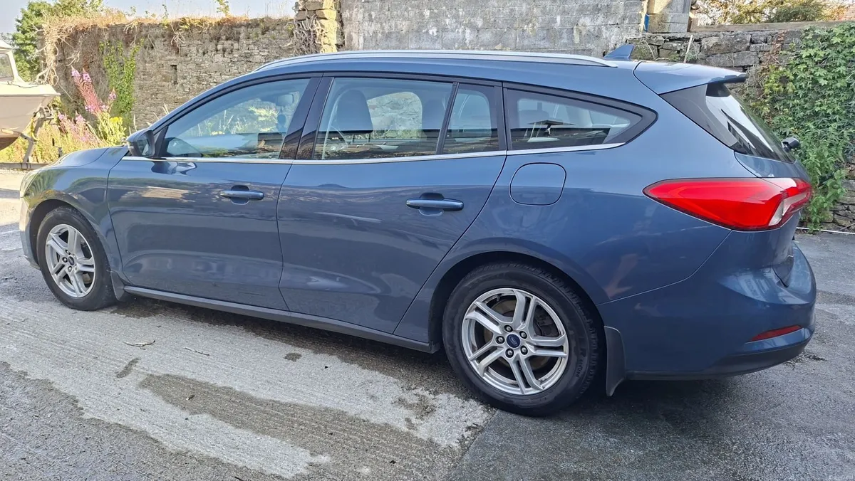 Ford Focus Zetec 2019 - Image 2