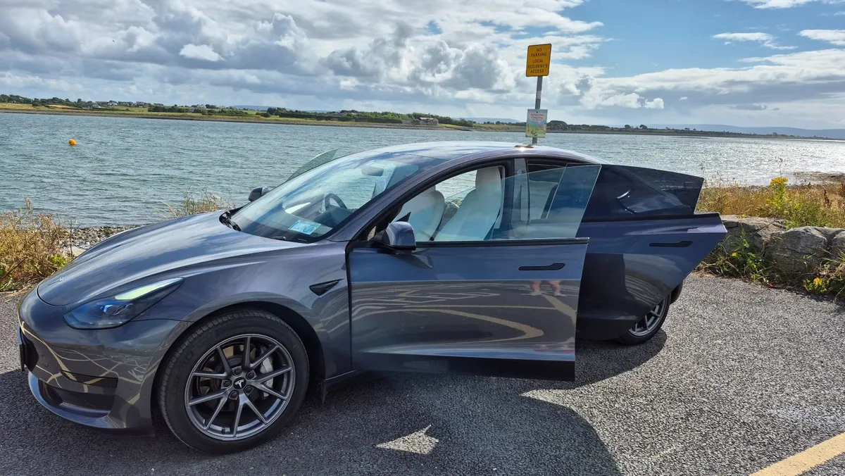 Tesla Model 3 RWD 2023 - Image 3
