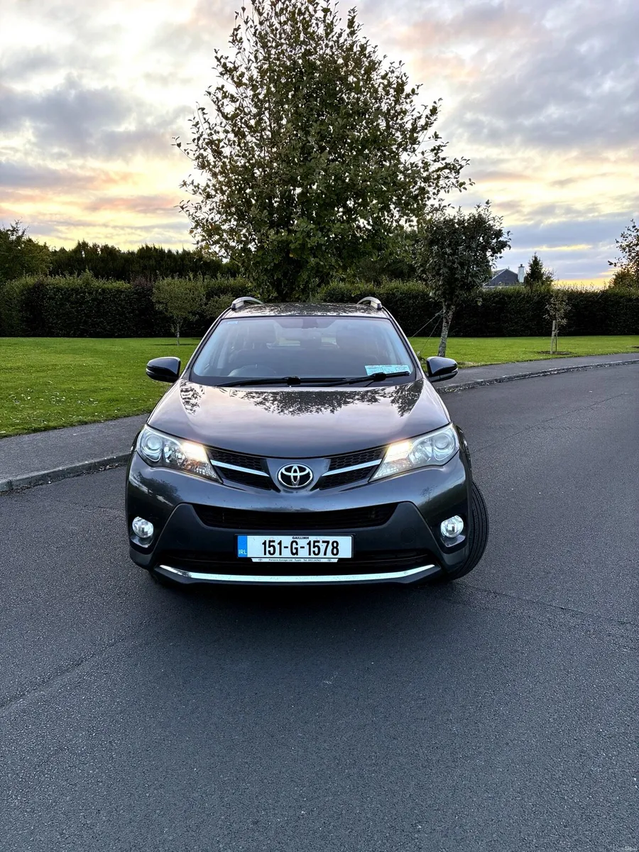 Toyota RAV4 2015 - Image 2