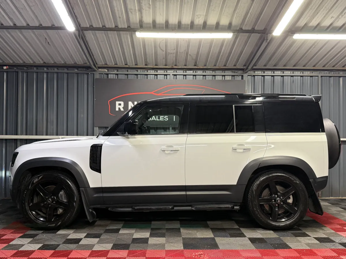 2023 232 Land Rover Defender 3 Seat Vat iNC 3.0D - Image 3