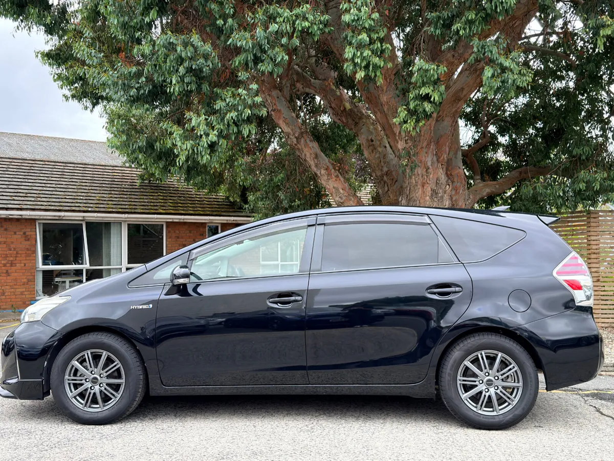 2016 Toyota Prius CX..7 SEATER..REAR CAM - Image 3