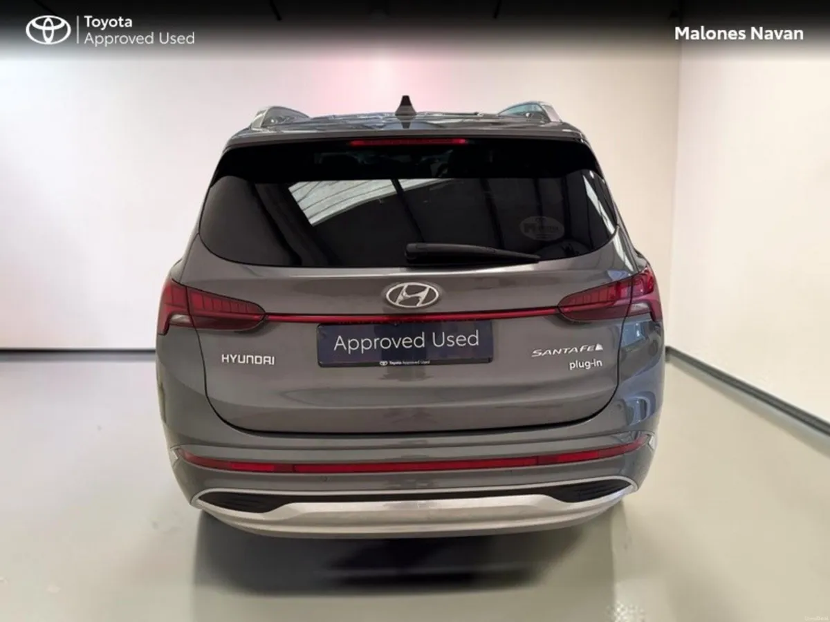 Hyundai Santa Fe PHEV 5DR AUTO - Image 4