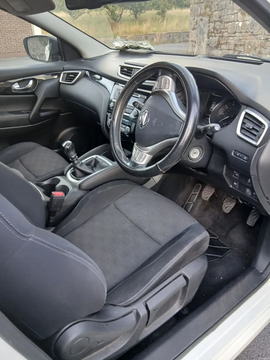 Nissan Qashqai 2015 - Image 3