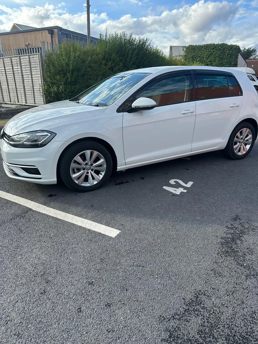 VW GOLF 1.2L  AUTOMATIC - Image 1