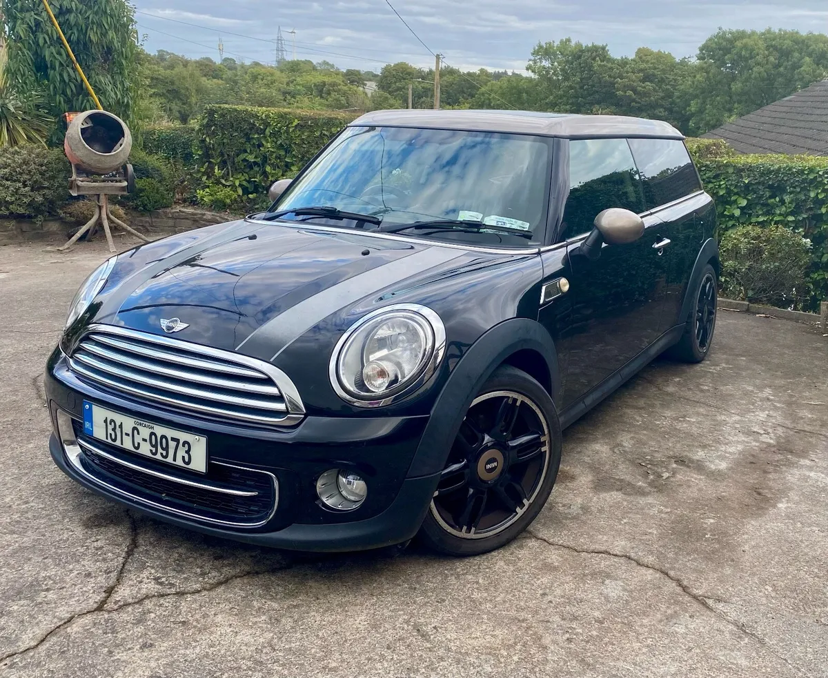 Mini Cooper  Clubman  Bond Street Special Edition. - Image 2