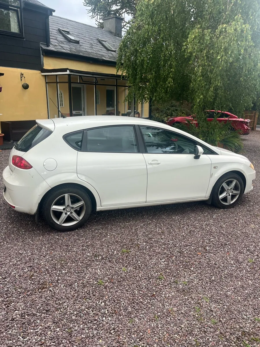 Seat Leon 2012 Diesel 1.6L tdi NEED BUYER FAST - Image 1