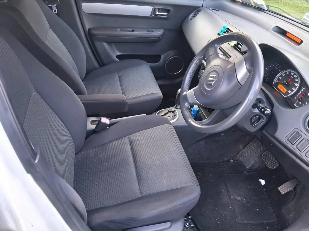 Suzuki  swift 1.2 auto - Image 5