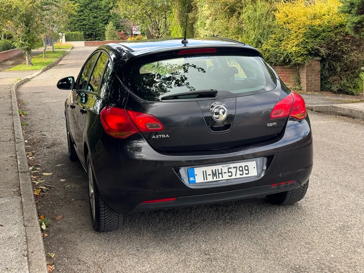 2011 Vauxhall Astra 1.7 Diesel NCT 03-2027 - Image 5