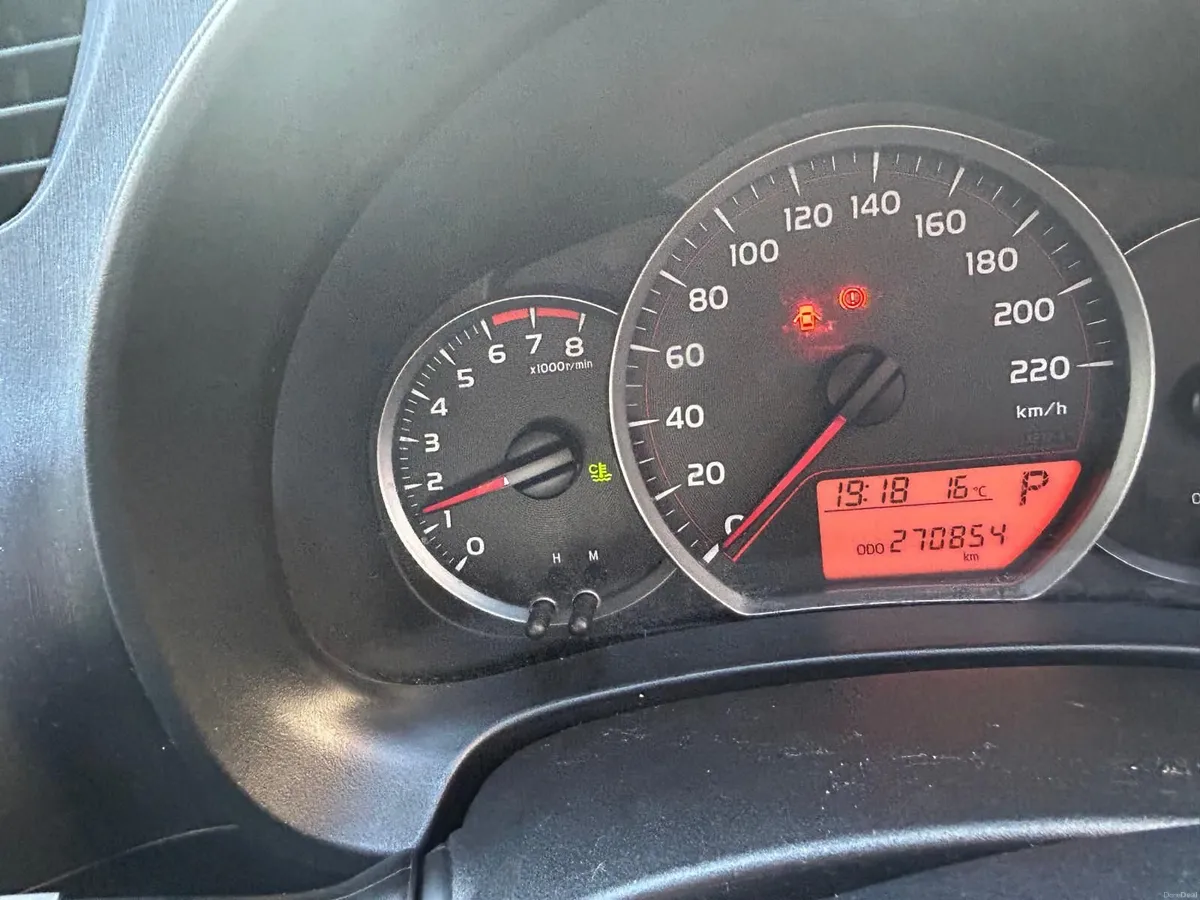 Toyota Yaris 2012 - Image 2