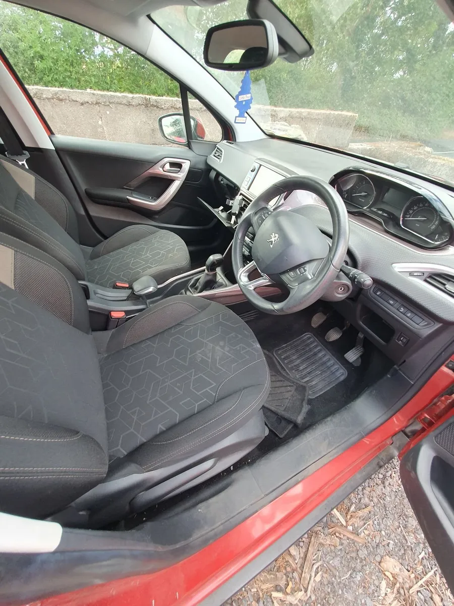 Peugeot 2008 2015 - Image 5
