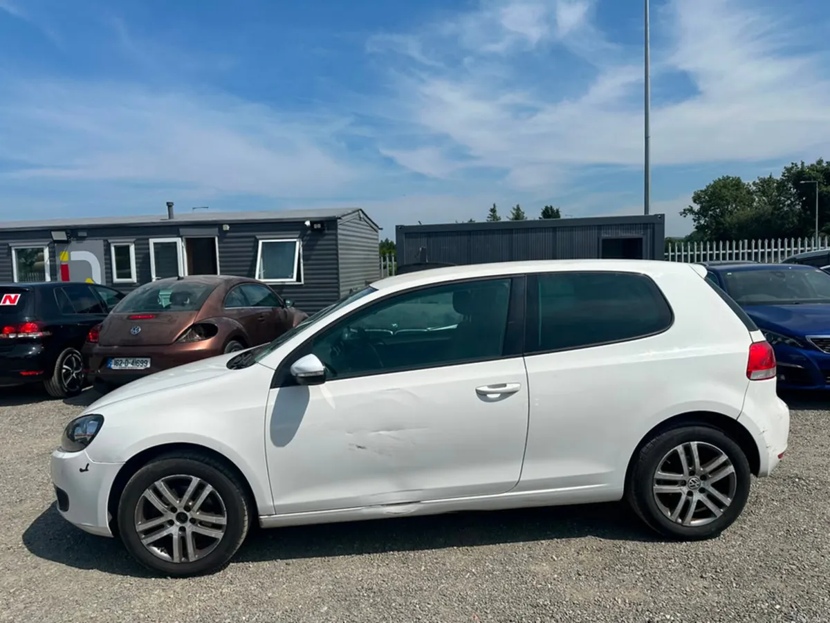 Volkswagen Golf TRENDLINE 1.2 TSI MANUAL 6SPEED FW - Image 6