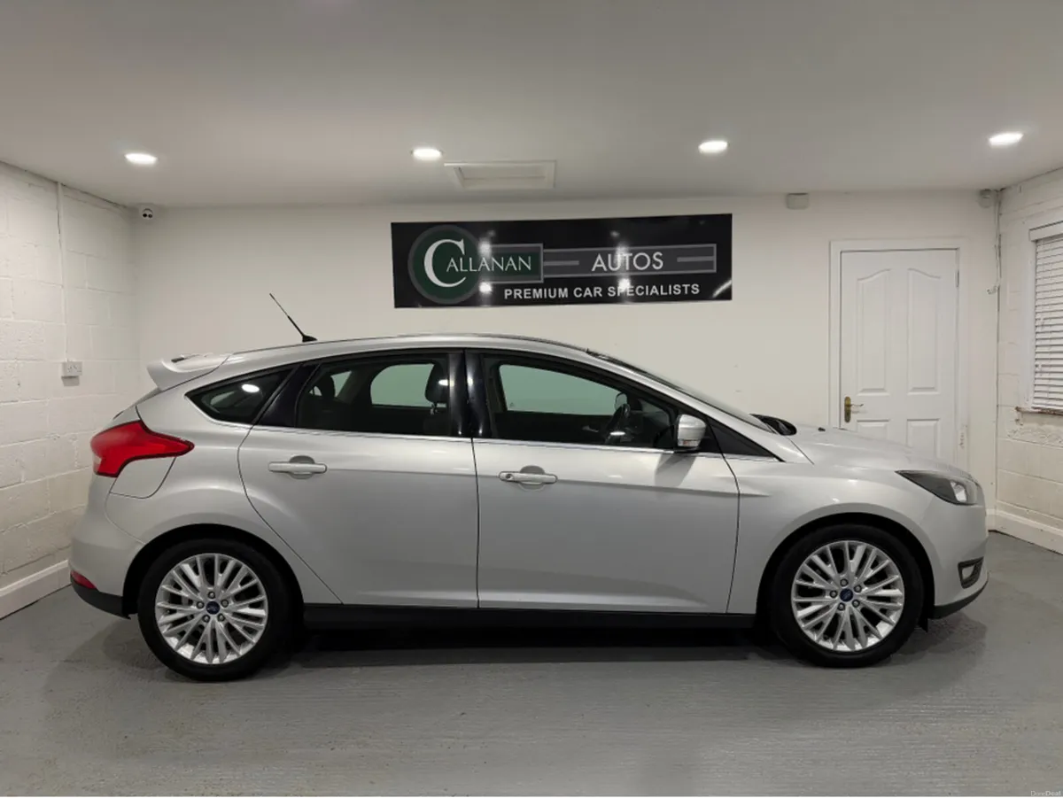 Ford Focus ZETEC 1.6 TDCI 95PS **LOW MILES***MAIN - Image 4