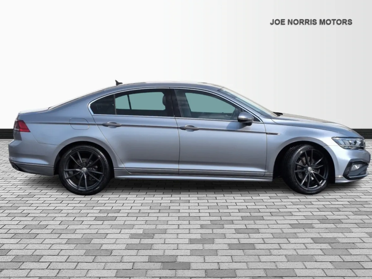 Volkswagen Passat R-LINE 1.5 TSI D7F 150AUTO - Image 4