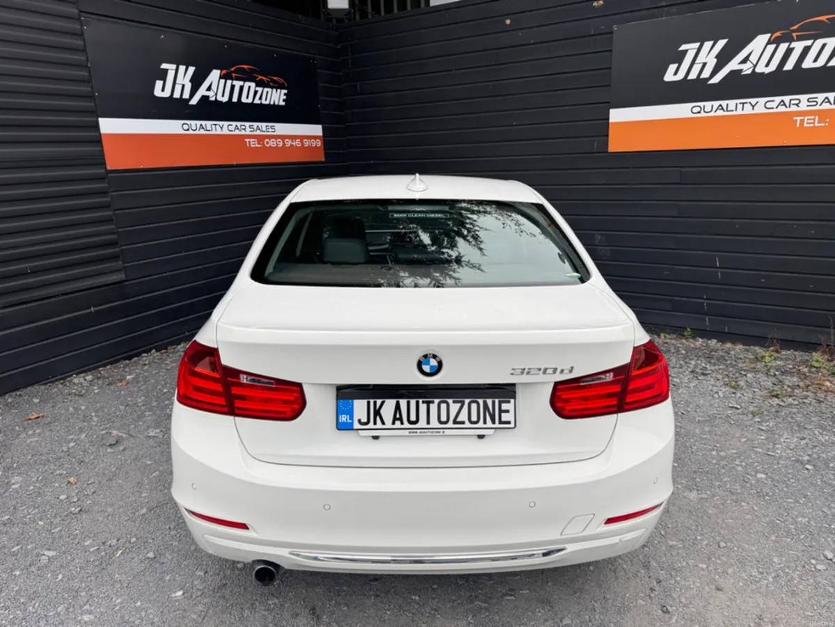 BMW 3-Series 2.0D LUXURY AUTO - Image 5